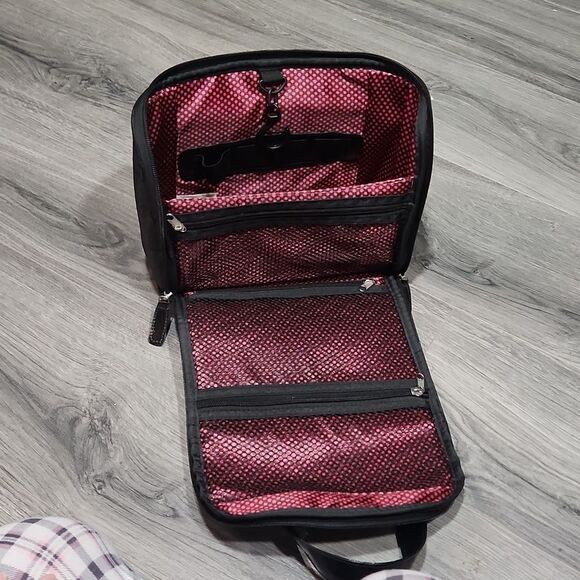 Caboodle Black Signature Makeup Travel Case - Picture 6 of 8